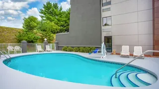 La Quinta Inn & Suites by Wyndham Roanoke Salem