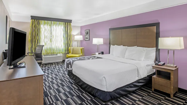 La Quinta Inn & Suites by Wyndham Modesto Salida photo 2