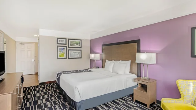 La Quinta Inn & Suites by Wyndham Modesto Salida photo 11