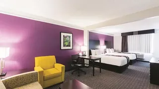 La Quinta Inn & Suites by Wyndham San Antonio Downtown