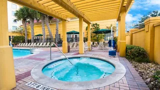 La Quinta Inn & Suites by Wyndham San Antonio Riverwalk