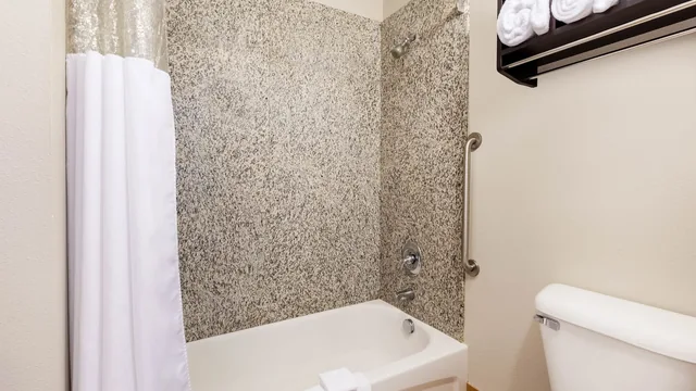 La Quinta Inn & Suites by Wyndham Spokane Valley photo 7