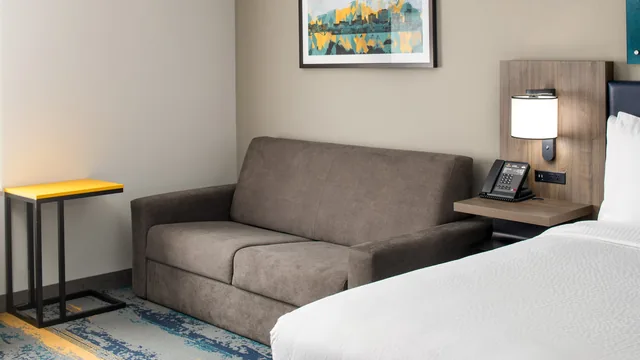 La Quinta Inn & Suites by Wyndham Spokane Downtown photo 4