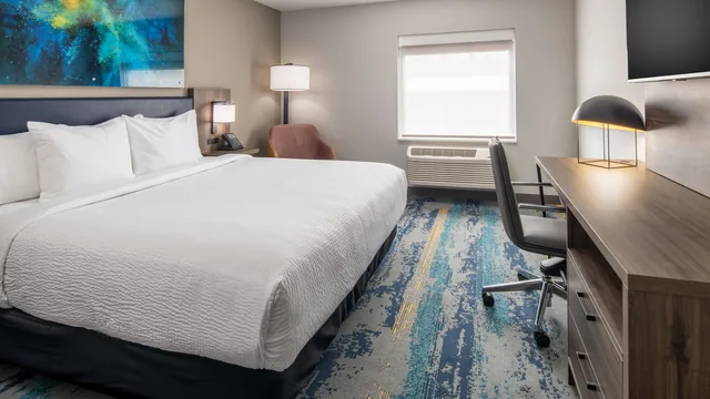 La Quinta Inn & Suites by Wyndham Spokane Downtown photo 7