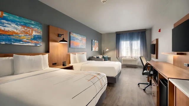 La Quinta Inn & Suites by Wyndham Springfield photo 5
