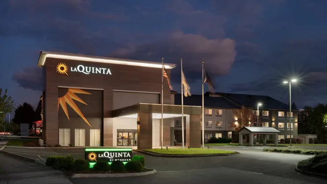 La Quinta Inn & Suites by Wyndham Springfield photo 10