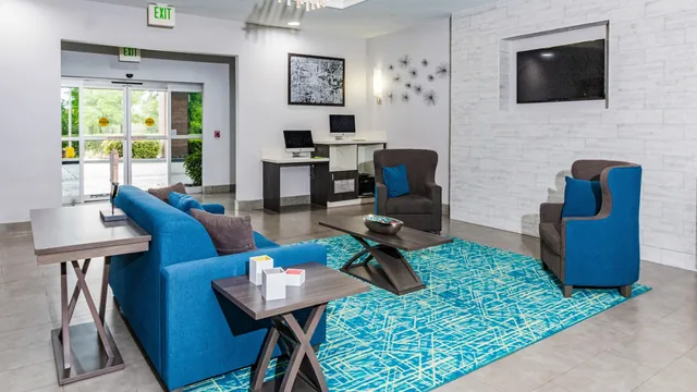 La Quinta Inn & Suites by Wyndham Tomball photo 3