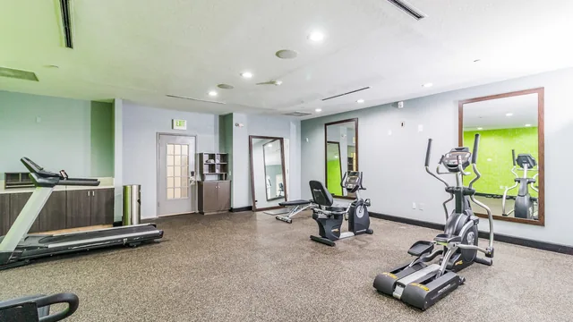 La Quinta Inn & Suites by Wyndham Tomball photo 7
