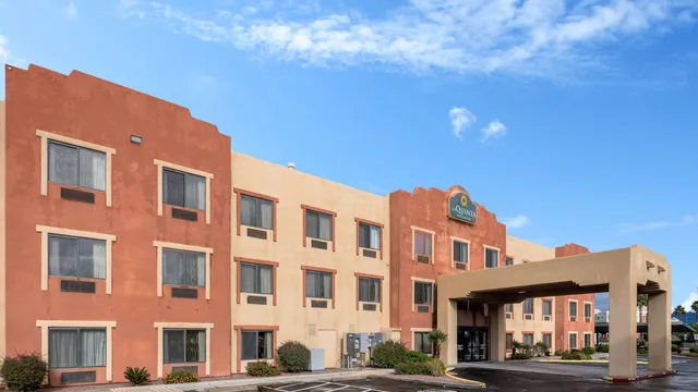 La Quinta Inn & Suites by Wyndham NW Tucson Marana photo 8