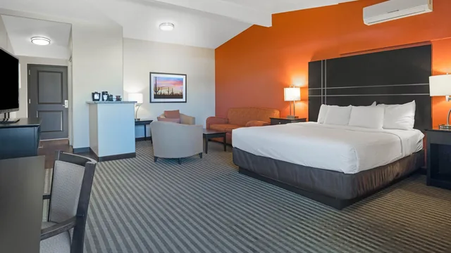 La Quinta Inn & Suites by Wyndham Tucson - Reid Park photo 4