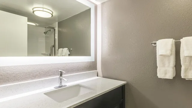 La Quinta Inn & Suites by Wyndham Virginia Beach photo 5