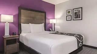 La Quinta Inn & Suites by Wyndham Warwick Providence Airport