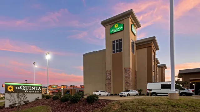 La Quinta Inn & Suites by Wyndham West Monroe photo 9