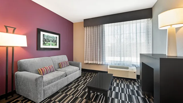 La Quinta Inn & Suites by Wyndham West Monroe photo 11