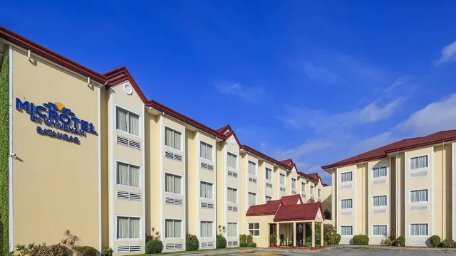 Microtel by Wyndham Batangas photo 5