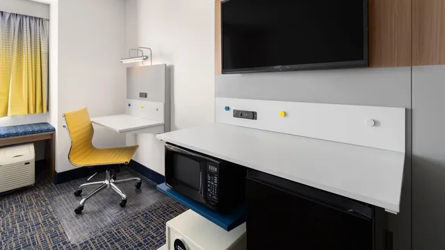 Microtel Inn & Suites by Wyndham Dover photo 10