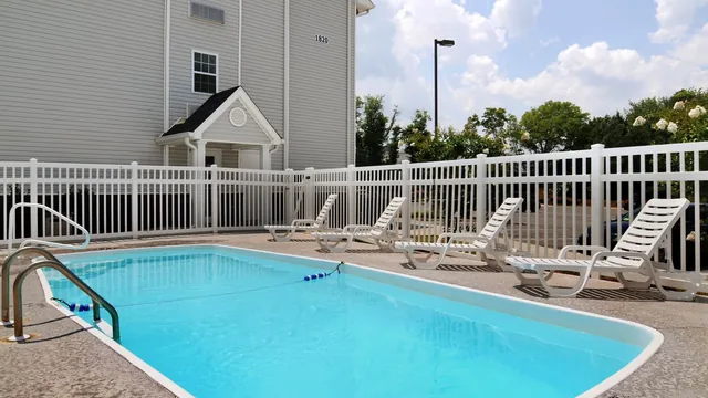 Microtel Inn & Suites by Wyndham Huntsville photo 3
