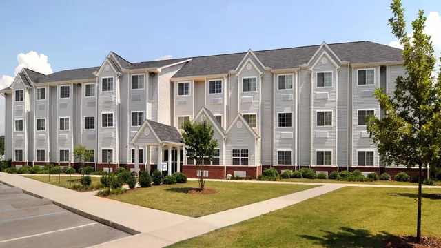 Microtel Inn & Suites by Wyndham Huntsville photo 6