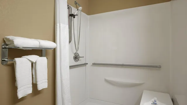 Microtel Inn & Suites By Wyndham Mineral Wells/Parkersburg photo 1