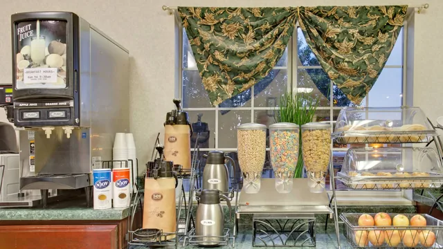 Microtel Inn & Suites by Wyndham Murfreesboro photo 7