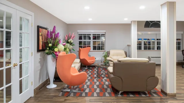 Microtel Inn & Suites by Wyndham Springfield photo 1