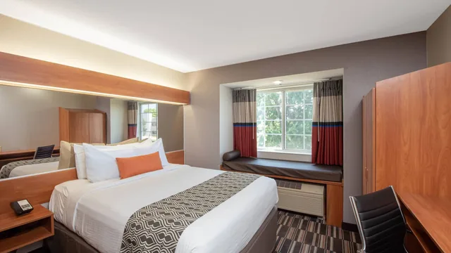 Microtel Inn & Suites by Wyndham Springfield photo 3