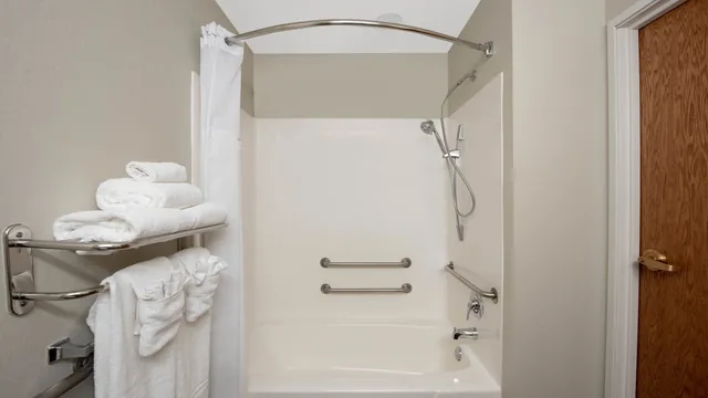Microtel Inn & Suites by Wyndham Springfield photo 6