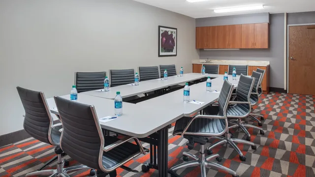 Microtel Inn & Suites by Wyndham Springfield photo 7