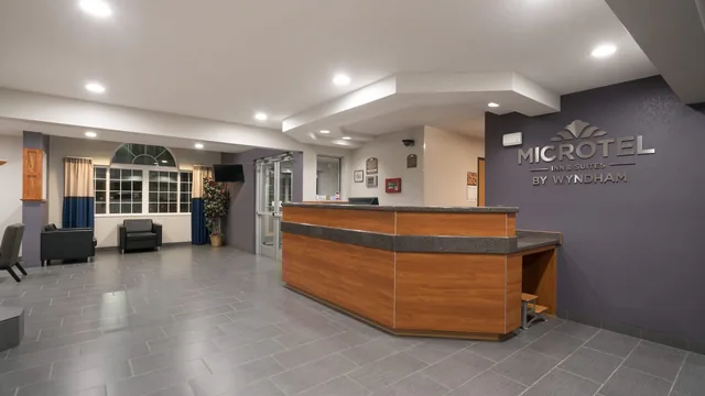 Microtel Inn & Suites by Wyndham Springfield photo 2