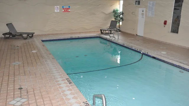 Ramada by Wyndham Abbotsford photo 5