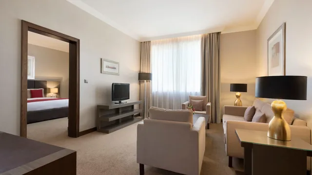 Ramada by Wyndham Abu Dhabi Downtown photo 2