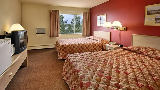 Ramada by Wyndham Anchorage Downtown photo 2
