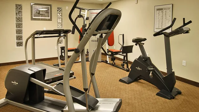 Ramada by Wyndham Anchorage Downtown photo 3