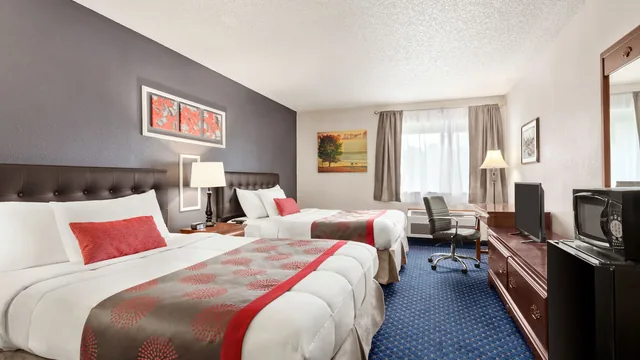 Ramada by Wyndham Arcata photo 11