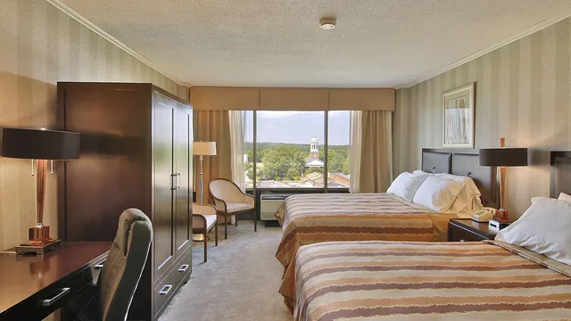 Ramada by Wyndham Augusta Downtown Hotel & Conference Center photo 8