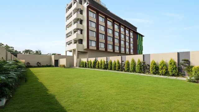 Ramada Encore by Wyndham Bareilly Civil Lines photo 11