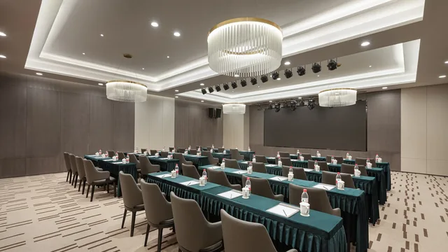 Ramada by Wyndham Bayannur photo 8