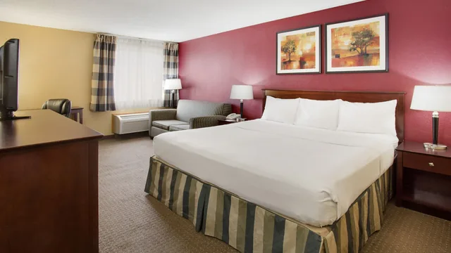 Ramada by Wyndham Bettendorf photo 10