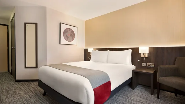 Ramada by Wyndham Bristol West photo 3