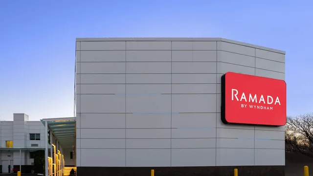 Ramada by Wyndham Bronx photo 5