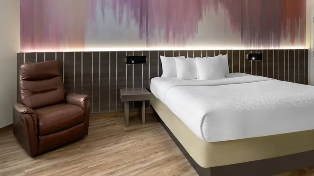 Ramada by Wyndham Bronx photo 7