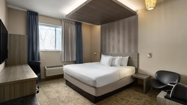 Ramada by Wyndham Bronx photo 9