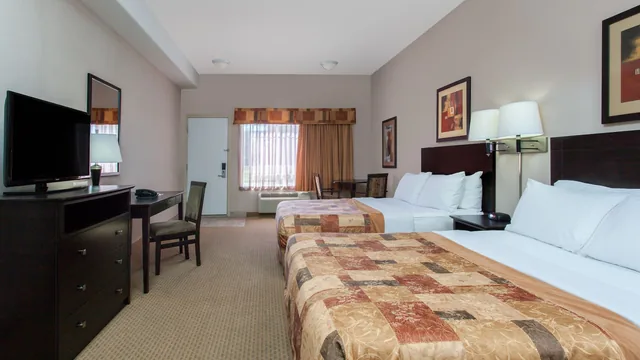 Ramada by Wyndham Brooks photo 2