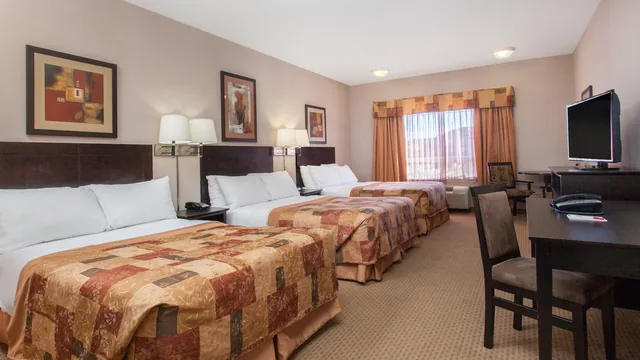 Ramada by Wyndham Brooks photo 7