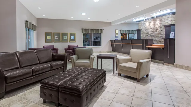 Ramada by Wyndham Brooks photo 8