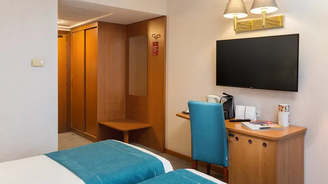 Ramada by Wyndham Bucharest Parc photo 2
