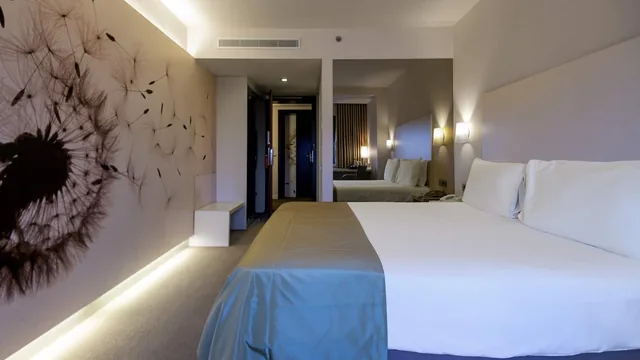 Ramada Plaza by Wyndham Bucharest Convention Center photo 4