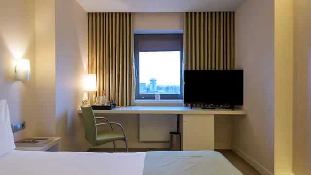 Ramada Plaza by Wyndham Bucharest Convention Center photo 9