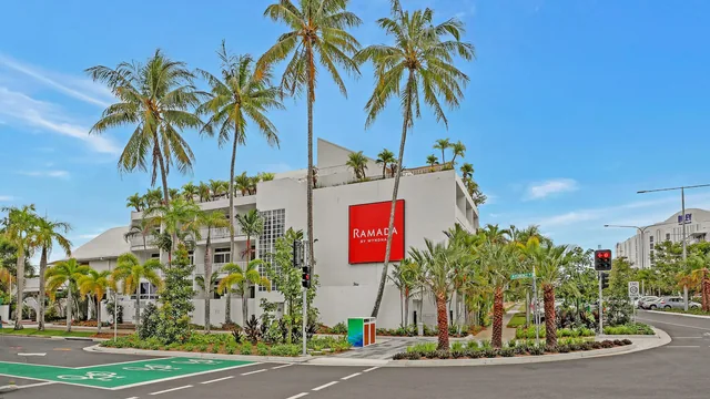 Ramada by Wyndham Cairns City Centre photo 6