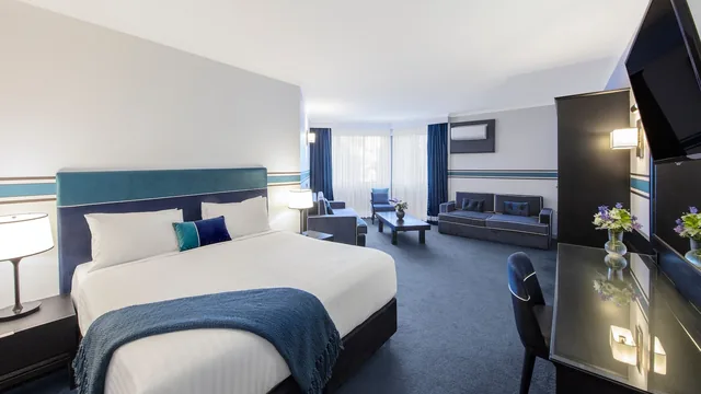 Ramada by Wyndham Diplomat Canberra photo 5